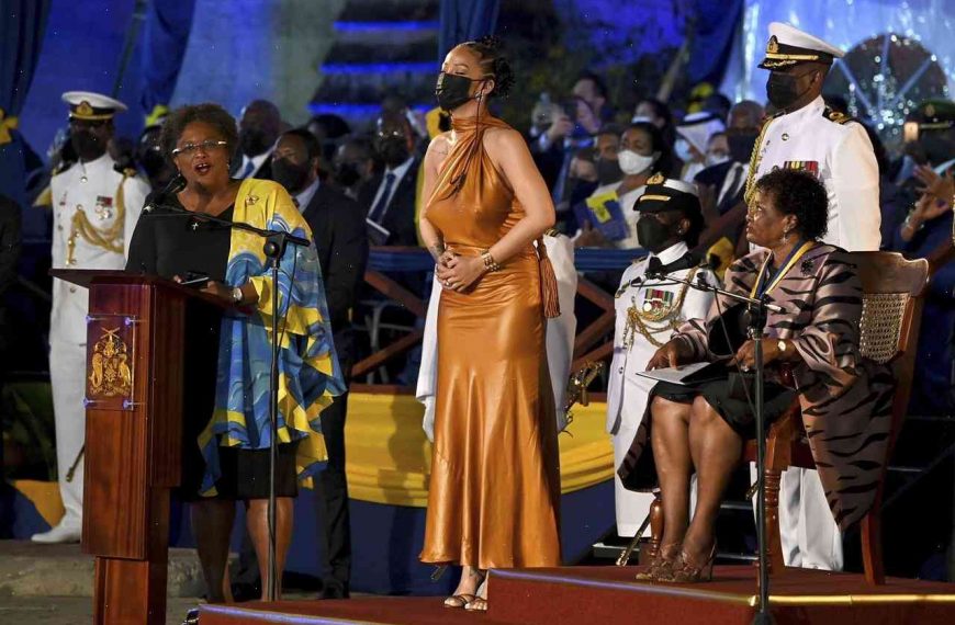 Rihanna set to be named Barbados’ ‘favorite entertainer’ by Prime Minister